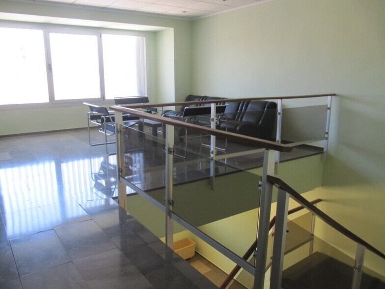 Industrial in MONÒVER for lease - Building Photo - Image 3 of 14