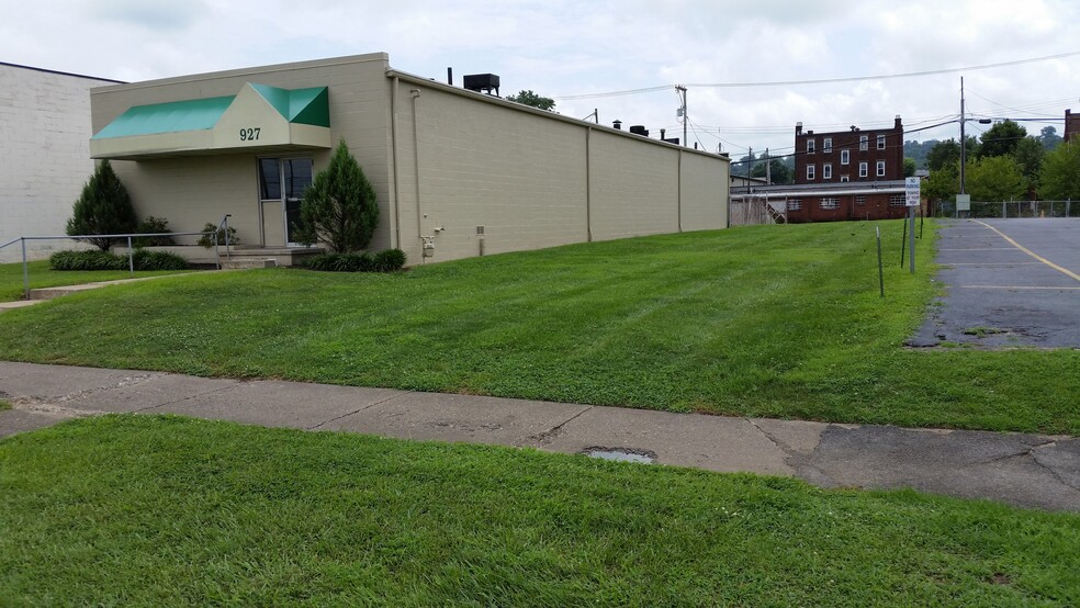 927 8th Ave, Huntington, WV for lease - Building Photo - Image 3 of 14