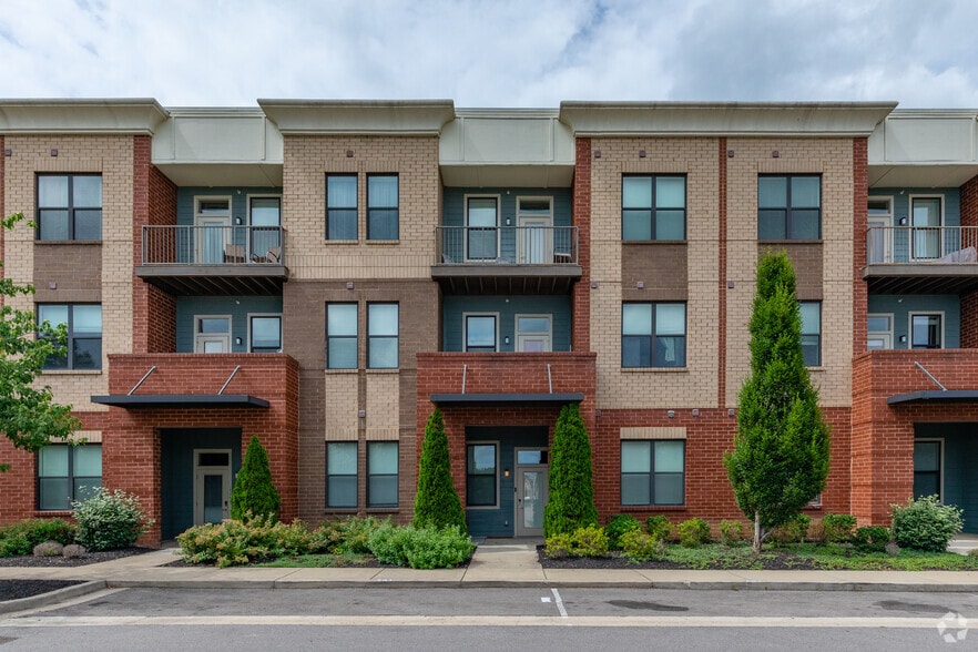 130 Cinema Dr, Hendersonville, TN for lease - Building Photo - Image 3 of 32