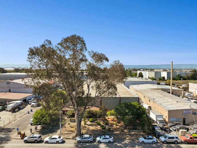 37625 Sycamore St, Newark, CA for lease - Building Photo - Image 3 of 11