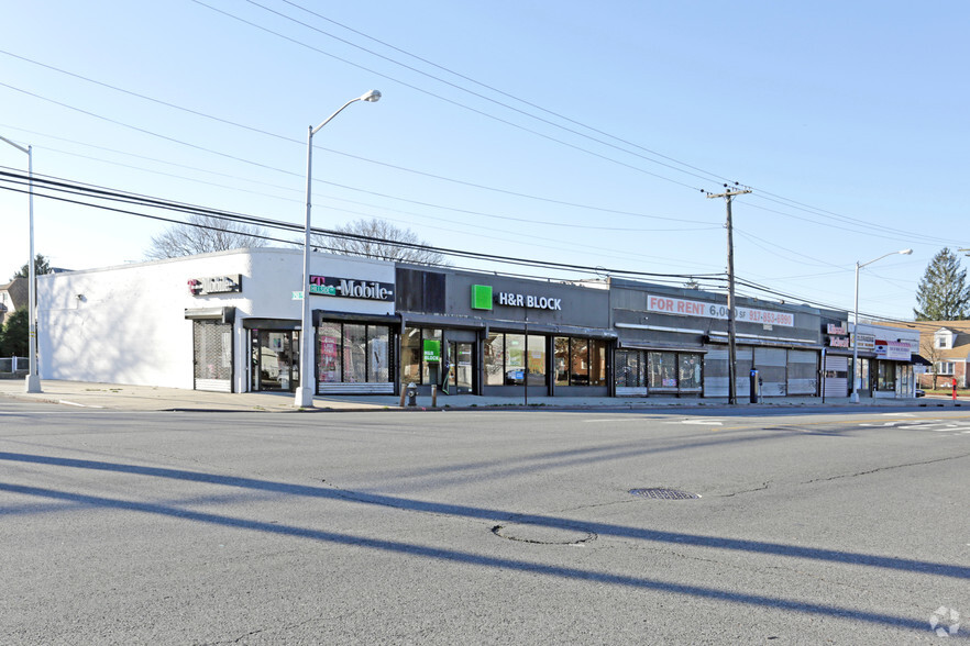 249-02-249-20 Hillside Ave, Bellerose, NY for lease - Primary Photo - Image 1 of 9