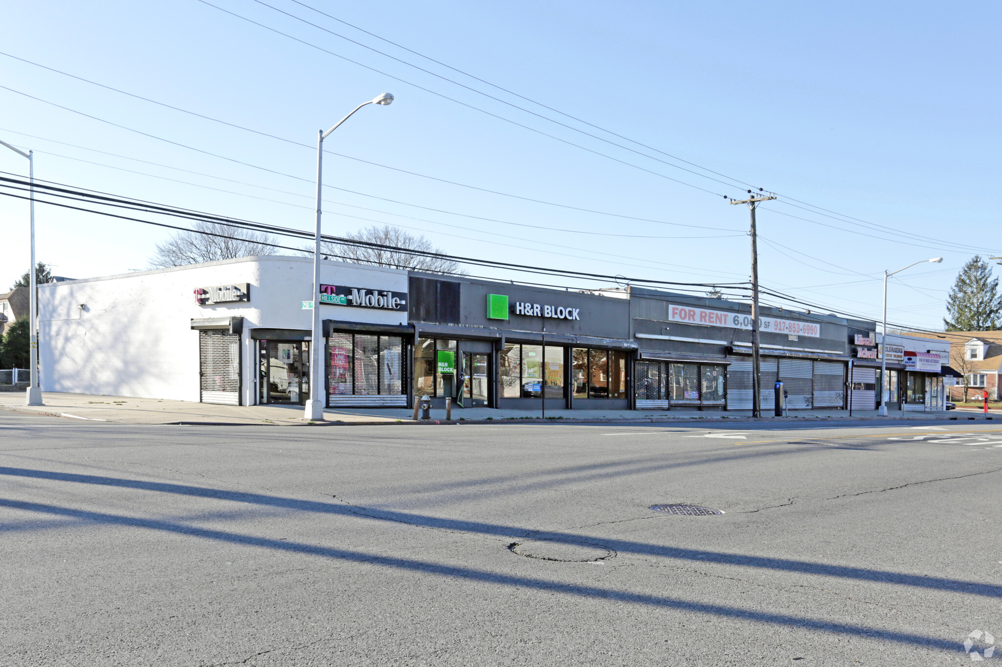 249-02-249-20 Hillside Ave, Bellerose, NY for lease Primary Photo- Image 1 of 10