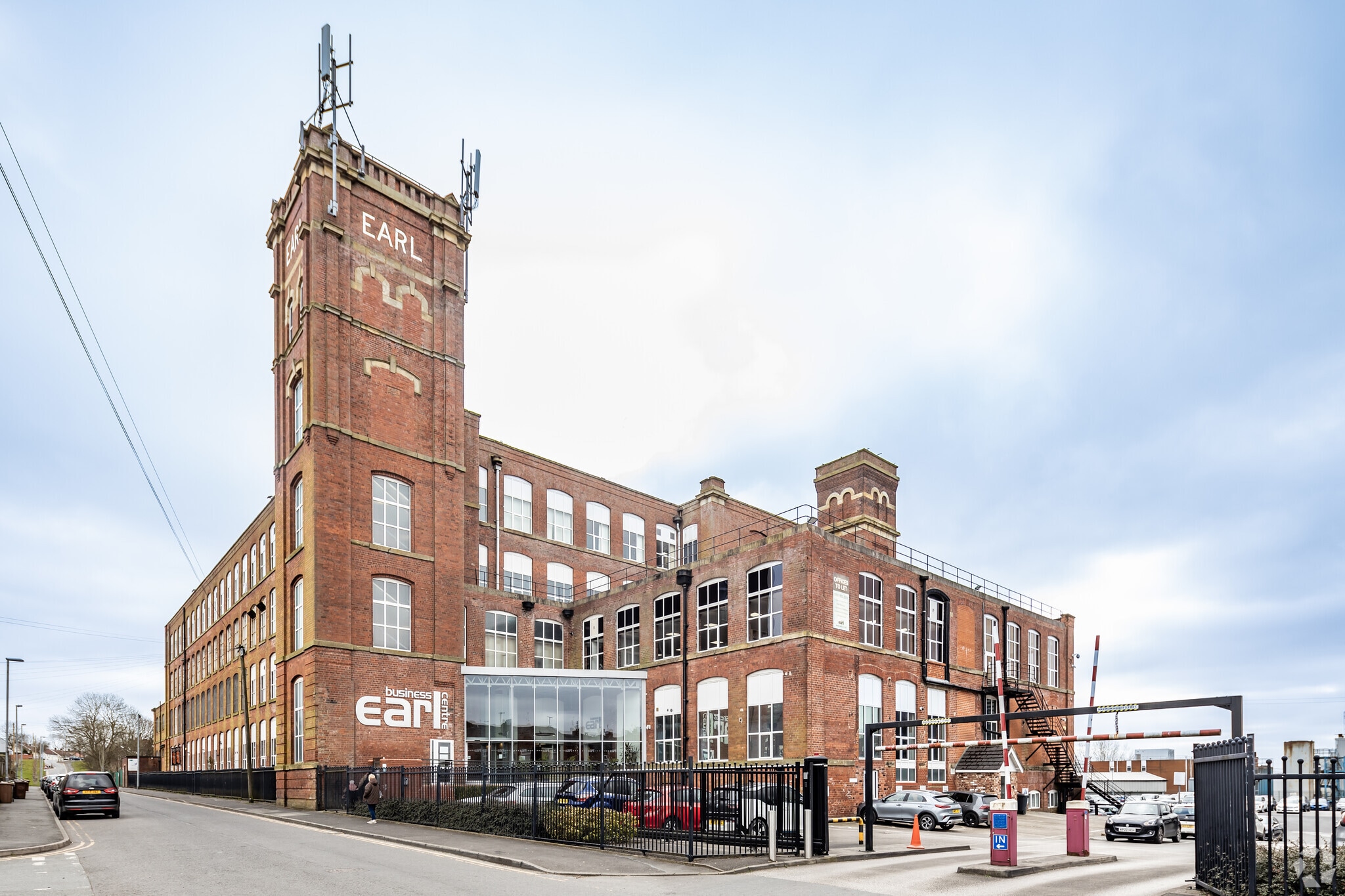 Dowry St, Oldham for sale Primary Photo- Image 1 of 1