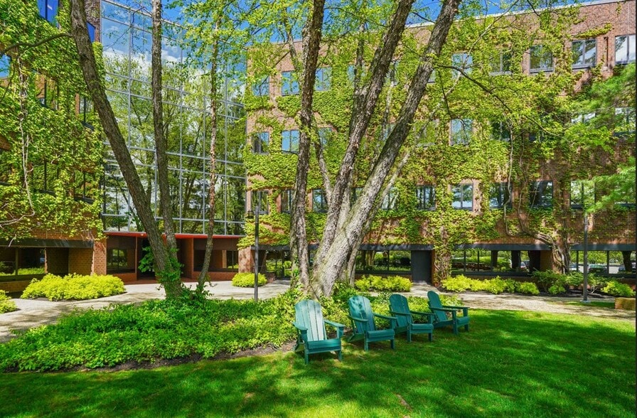 29 Sawyer Rd, Waltham, MA for lease - Building Photo - Image 2 of 6