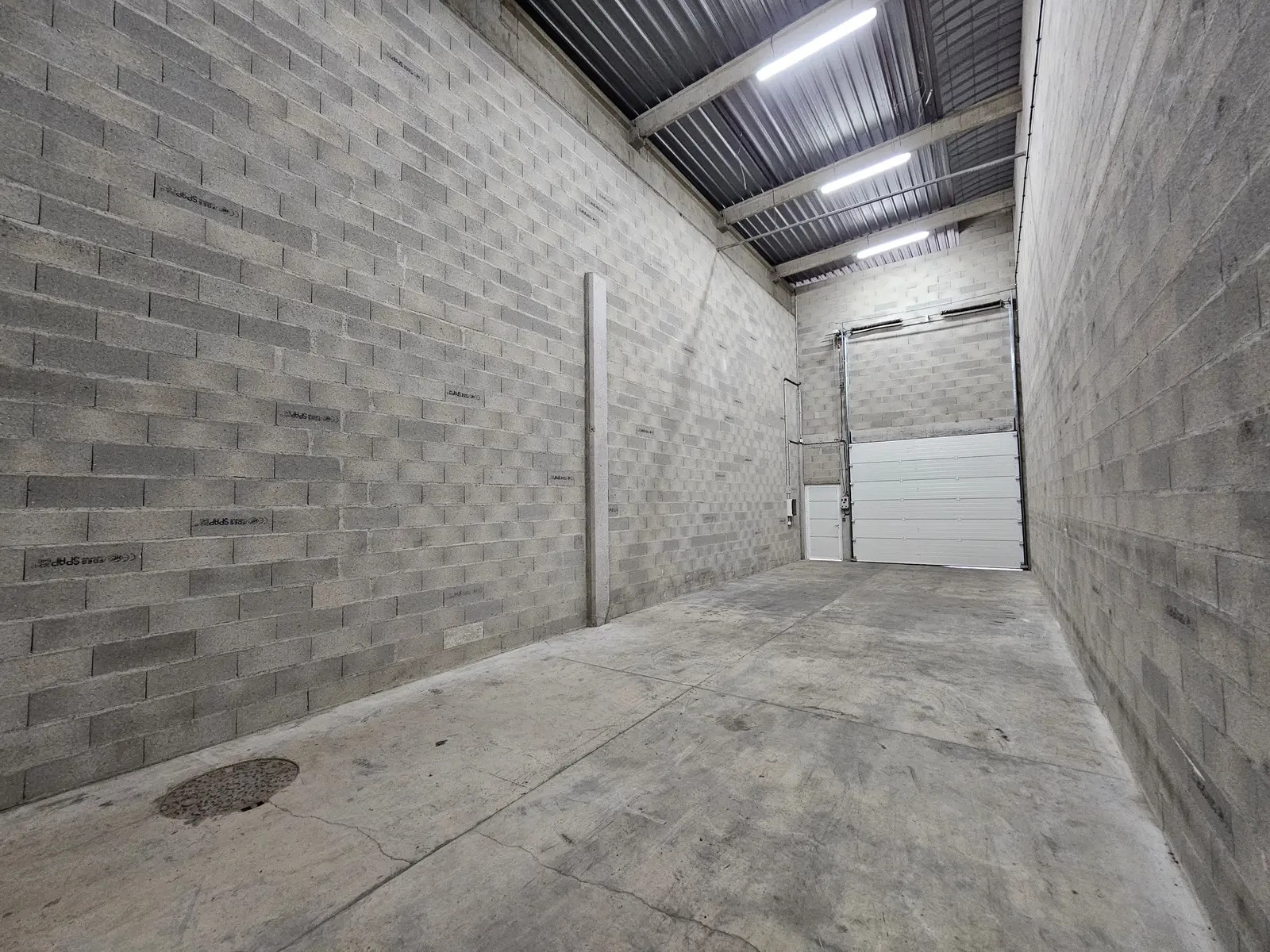 Flex in Le Plessis-Trévise for lease Interior Photo- Image 1 of 8