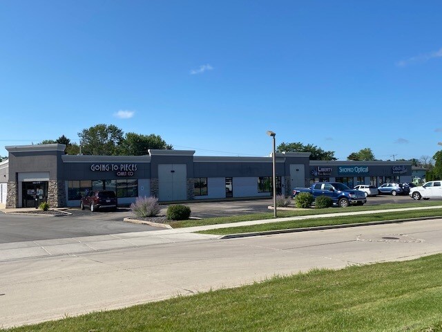 1017-1033 W Northland Ave, Appleton, WI for sale - Primary Photo - Image 1 of 1