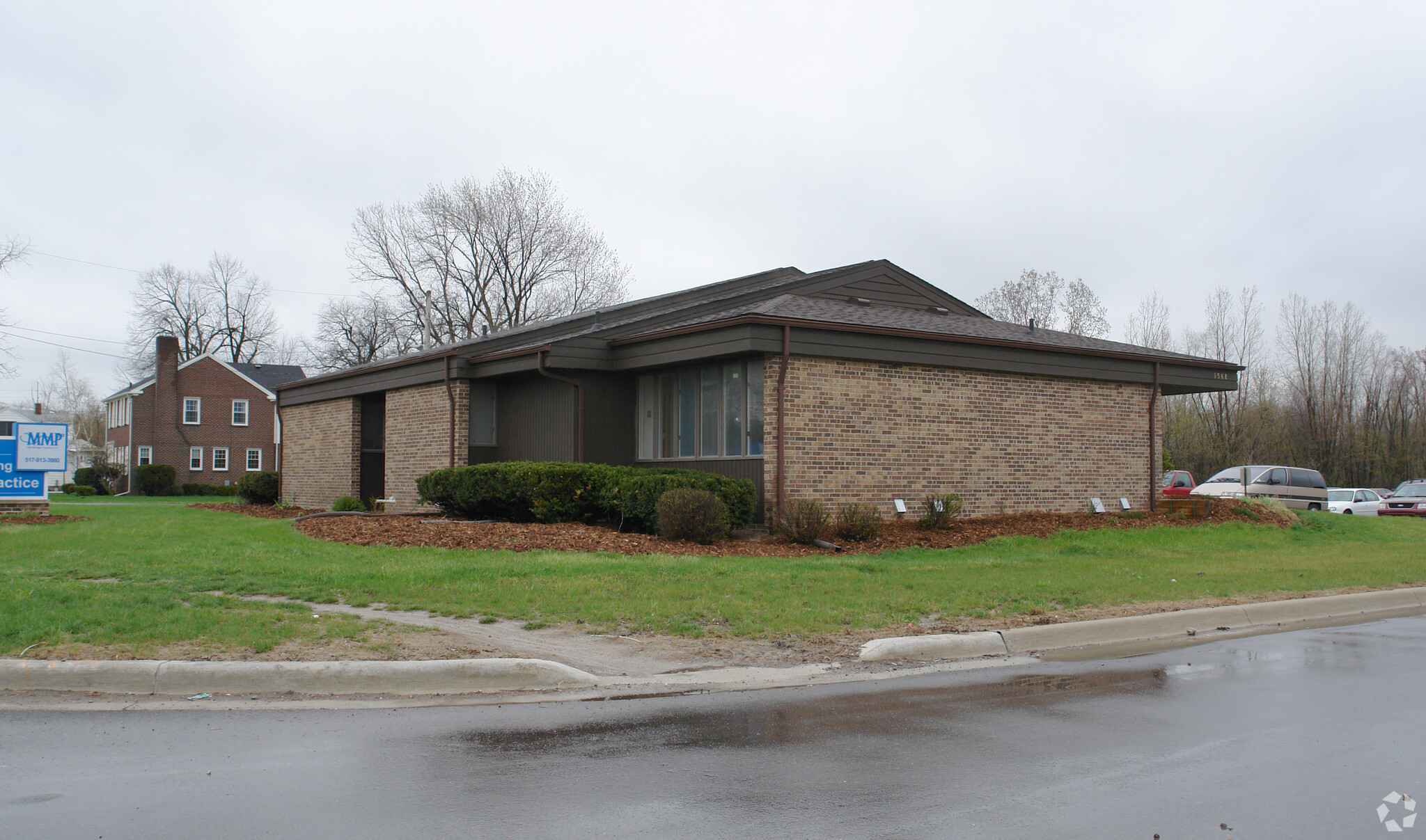 1568 Lake Lansing Rd, Lansing, MI for sale Primary Photo- Image 1 of 1