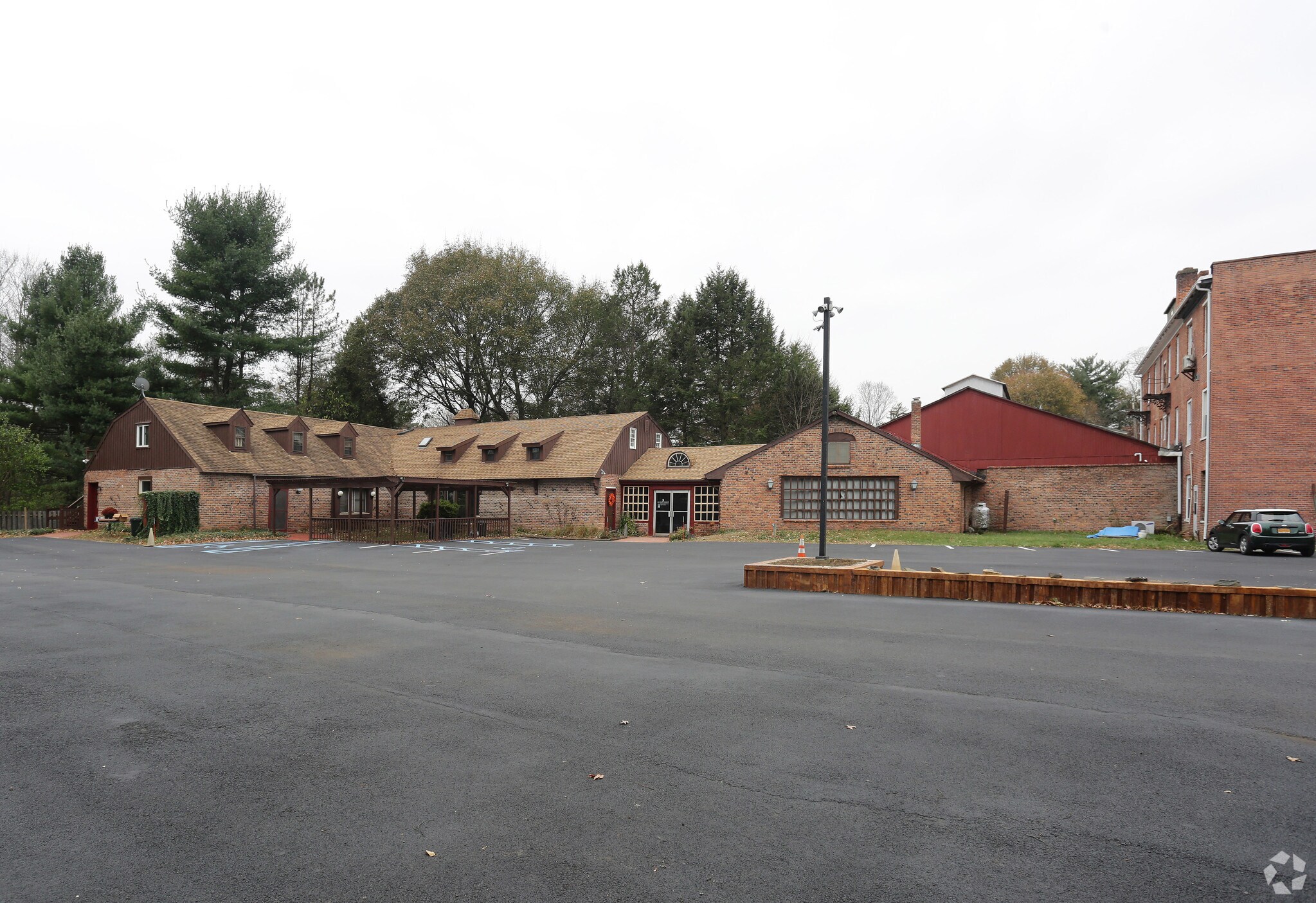 8 Hudson St, Kinderhook, NY for sale Primary Photo- Image 1 of 1