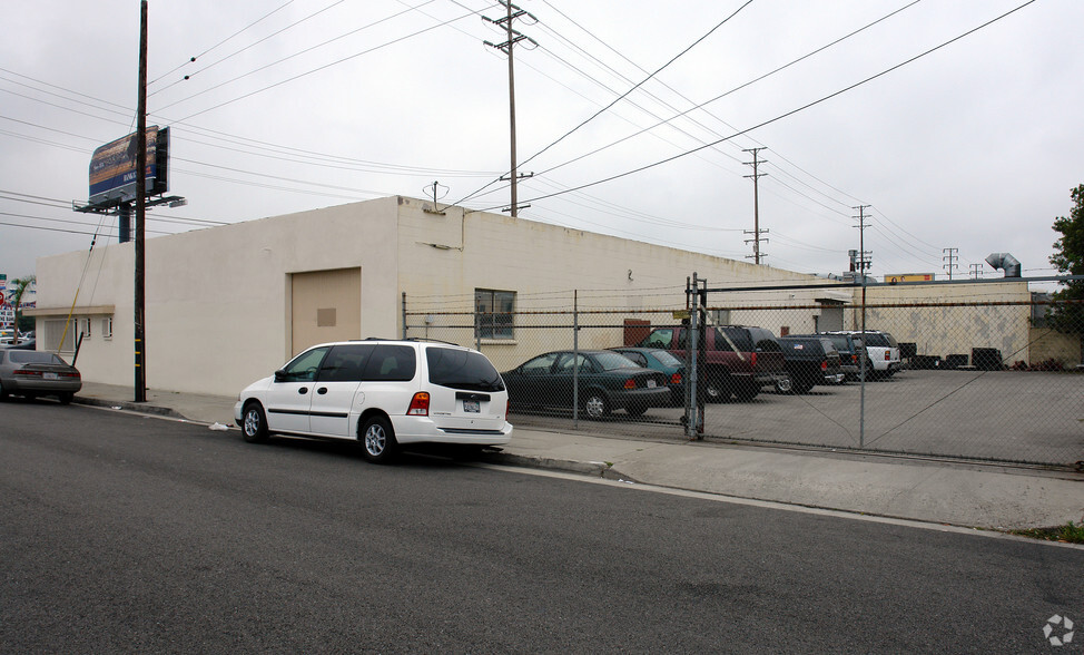 11607 Prairie Ave, Hawthorne, CA for lease - Building Photo - Image 3 of 3