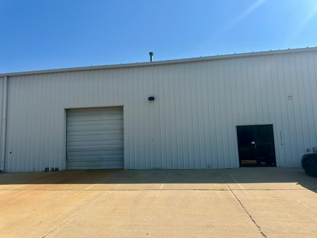 3 Quest Dr, Bloomington, IL for lease Interior Photo- Image 1 of 12