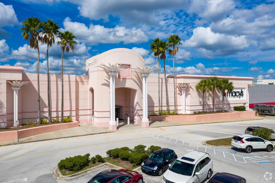 330 Towne Center Cir, Sanford, FL for sale - Primary Photo - Image 1 of 1