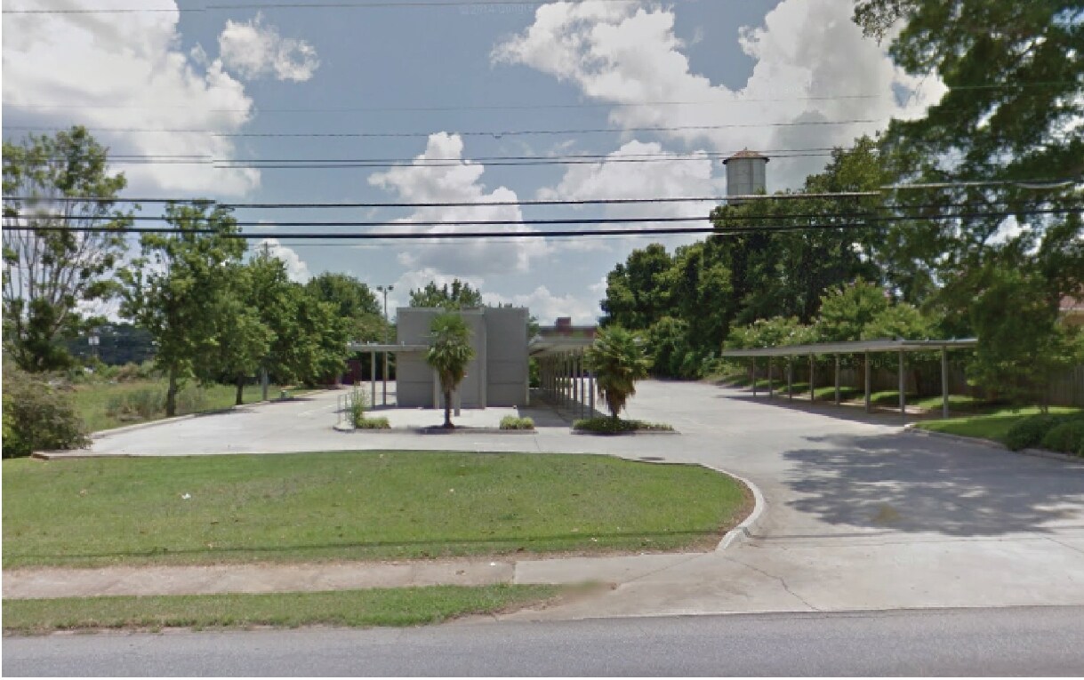 1531 2nd Ave, Opelika, AL for sale Primary Photo- Image 1 of 1
