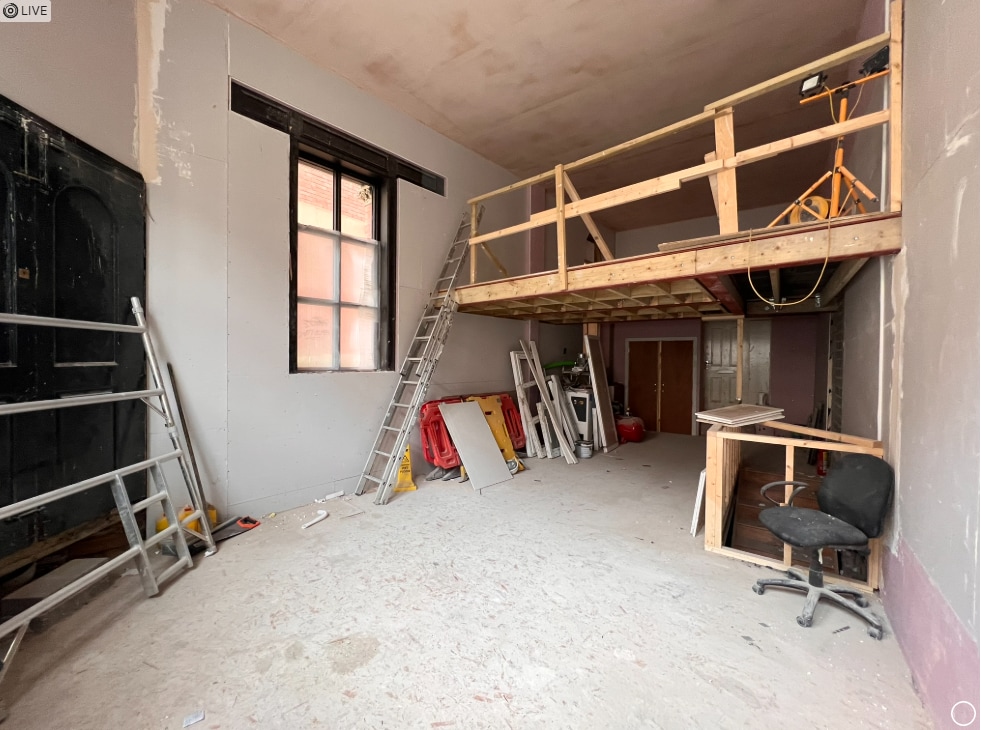 115 The Headrow, Leeds for lease Interior Photo- Image 1 of 8