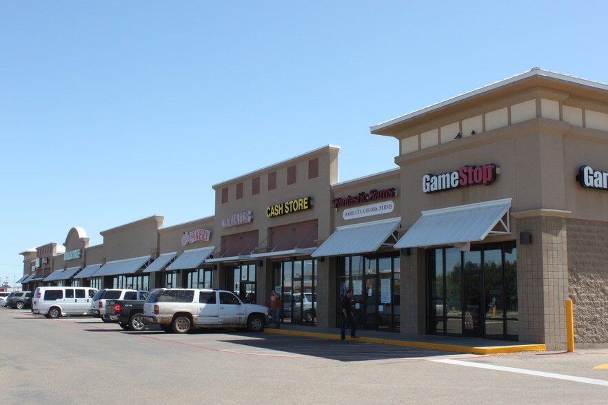 6301 82nd St, Lubbock, TX 79424