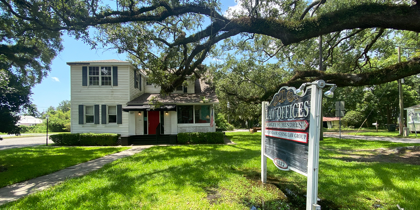 1117 Washington Ave, Ocean Springs, MS for sale Building Photo- Image 1 of 1