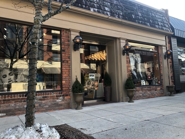 101-107 Townsend St, Birmingham, MI for sale - Building Photo - Image 3 of 5