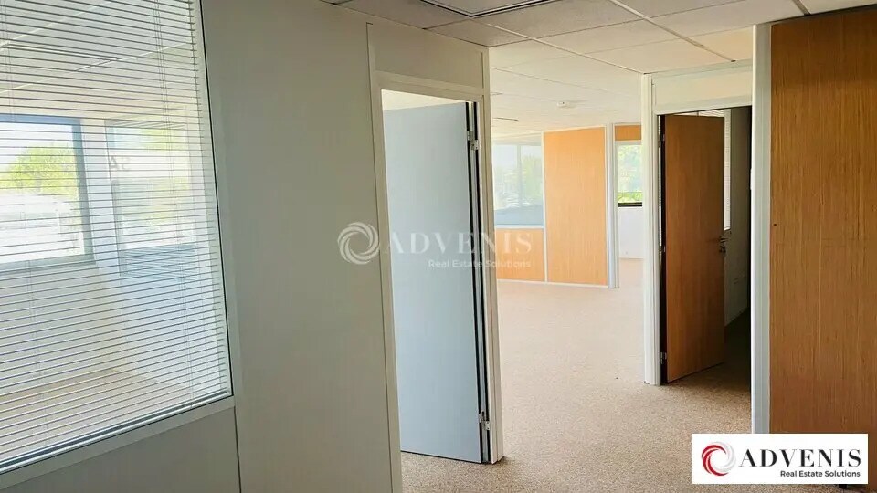 Office in Gradignan for lease - Interior Photo - Image 3 of 11