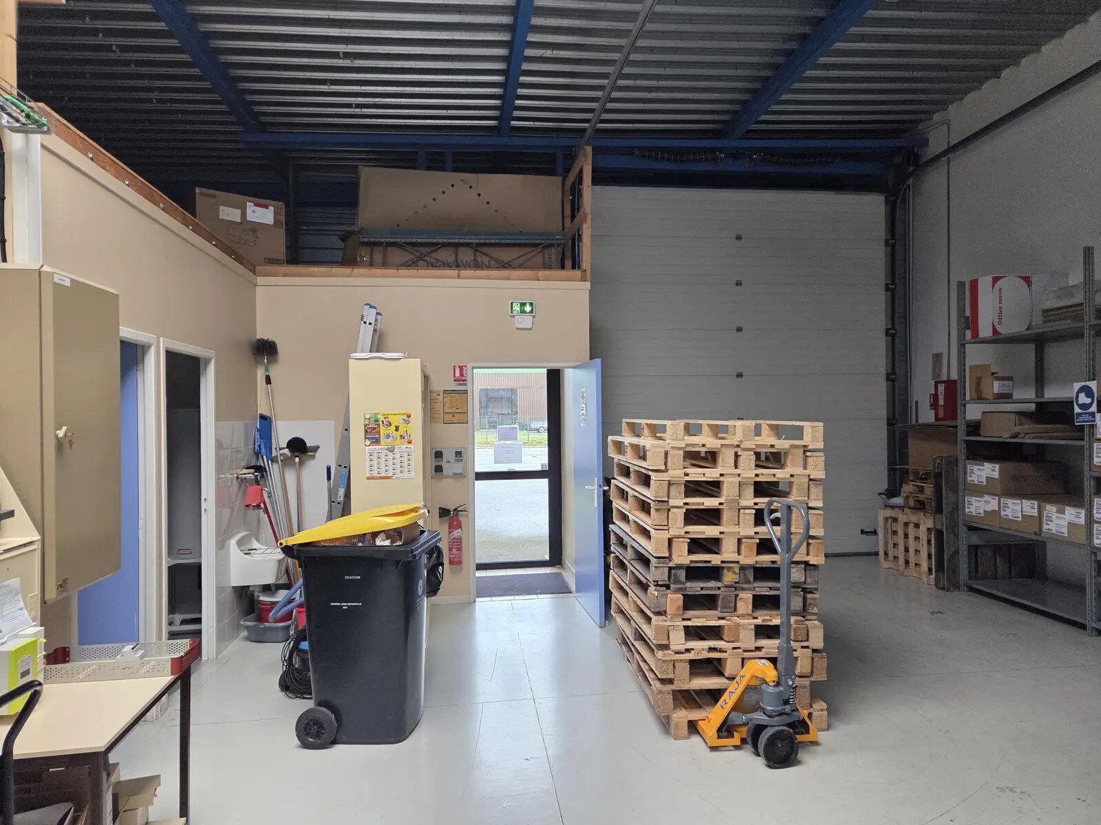 Industrial in Loire-Authion for lease Building Photo- Image 1 of 4