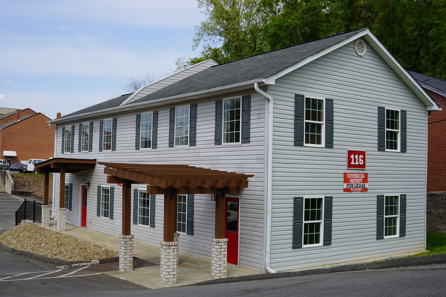 116 W 3rd St, Gastonia, NC for lease - Building Photo - Image 2 of 14