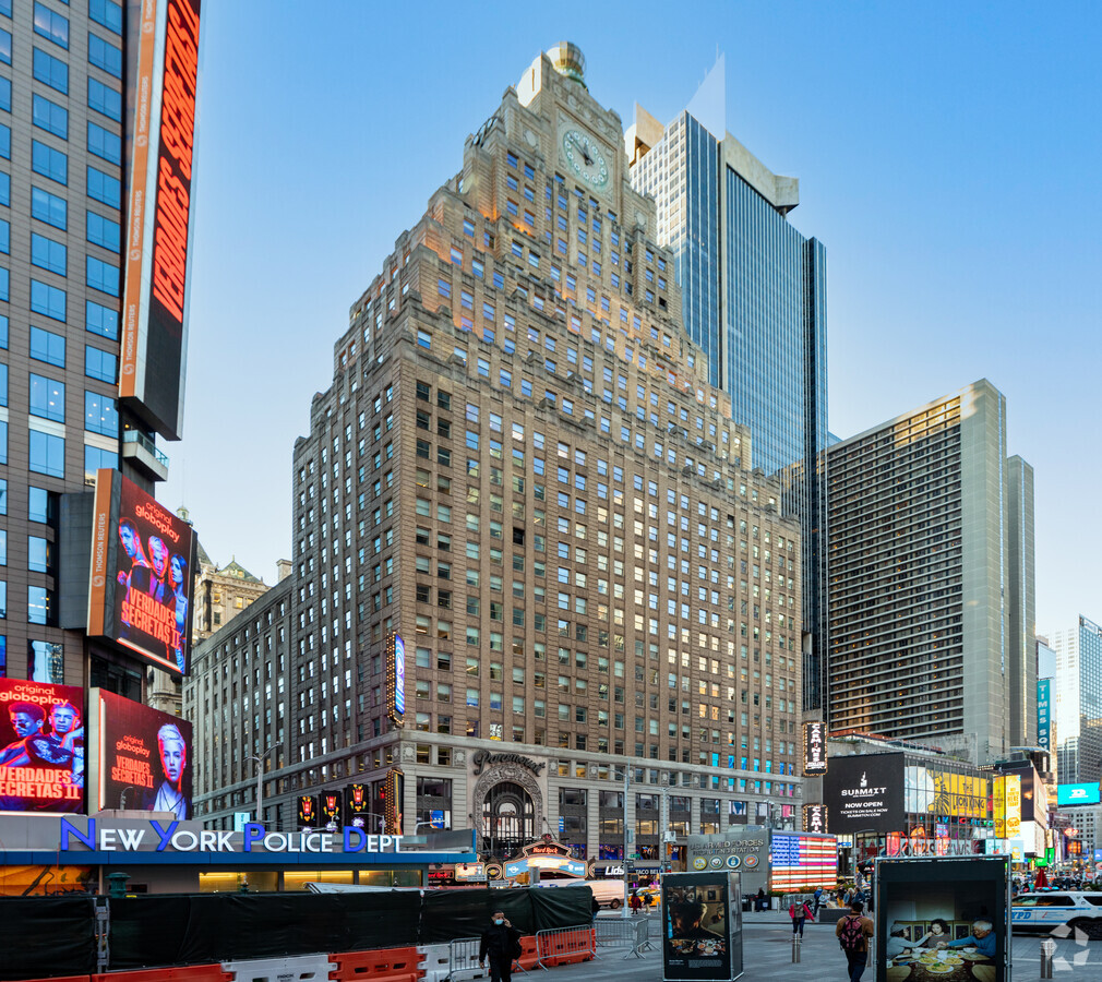 Lids  Times Square NYC