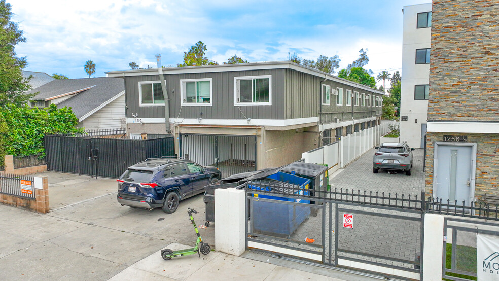 1252 W 37th St, Los Angeles, CA for sale - Building Photo - Image 1 of 24