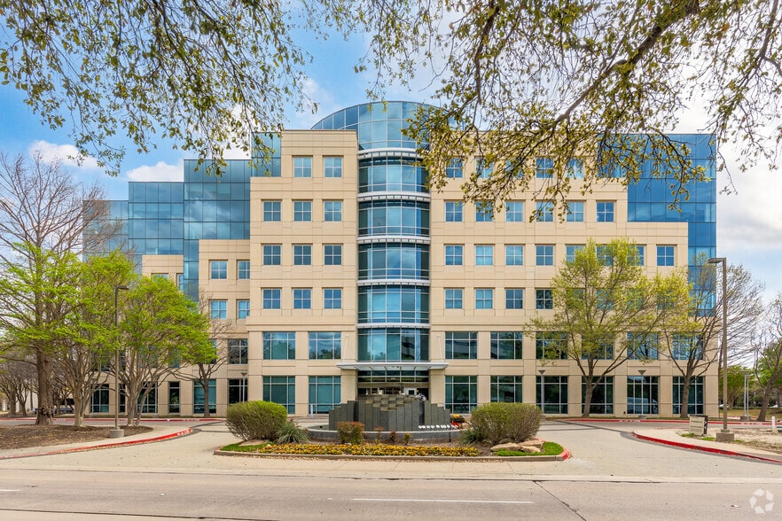 8500 Freeport Pkwy, Irving, TX for lease - Building Photo - Image 1 of 5