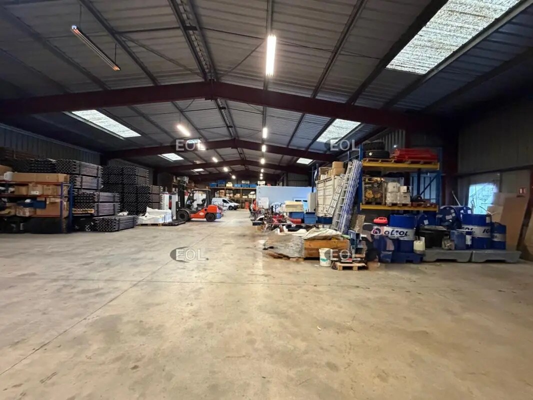 Flex in Meyreuil for lease Building Photo- Image 1 of 3