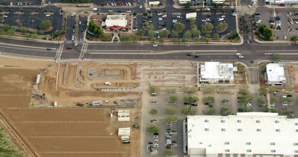 NWC Santan Village Pkwy & Williams Field Rd, Gilbert, AZ for lease - Primary Photo - Image 1 of 2