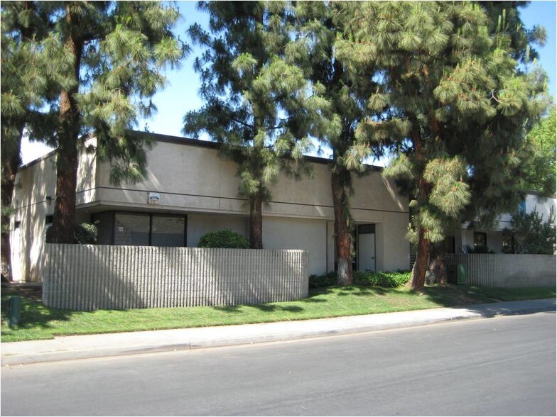 3807 San Dimas St, Bakersfield, CA 93301