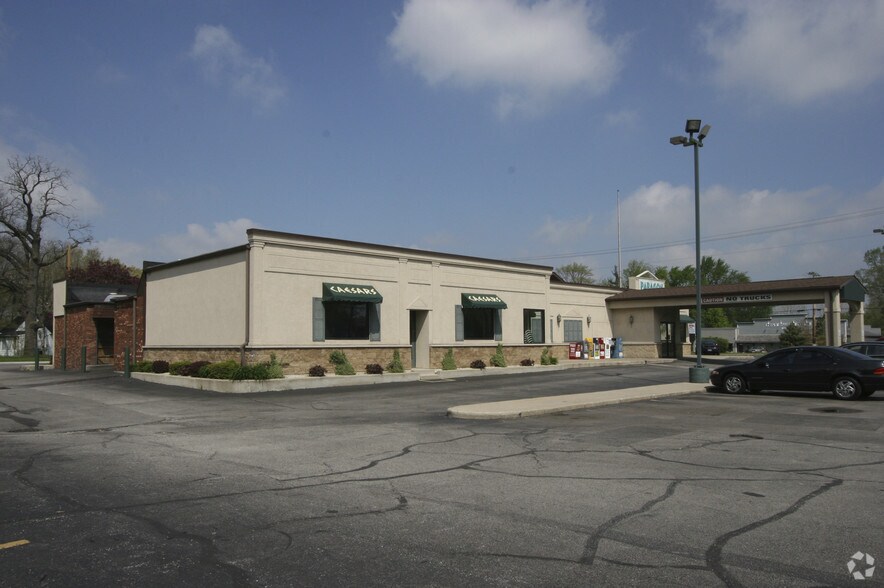 1545 W US Highway 30, Schererville, IN 46375