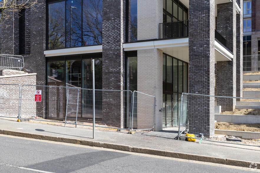 Block A & B, Hove Central, Sackville Road, Hove Road, Hove for lease - Building Photo - Image 3 of 4