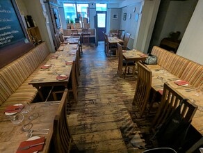 17 St. Mary St, Swansea for lease Interior Photo- Image 1 of 5