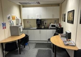 West Ct, Bromsgrove for lease - Interior Photo - Image 3 of 8