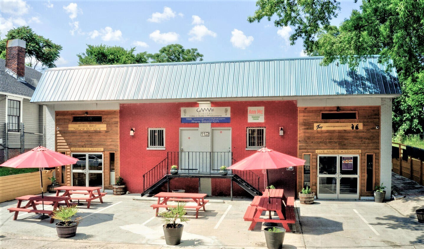 112 Hunt St, Durham, NC 27701 RESTAURANT / BAR / EVENT CENTER