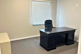 6363 Grover St, Omaha, NE for lease Interior Photo- Image 2 of 2