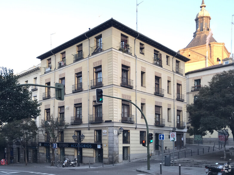 Plaza De La Cruz Verde, 1, Madrid, Madrid for sale - Primary Photo - Image 1 of 2