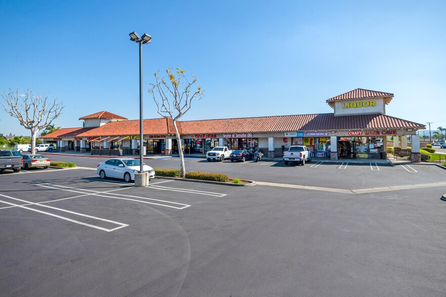 4117-4141 Riverside Dr, Chino, CA for lease - Building Photo - Image 3 of 7