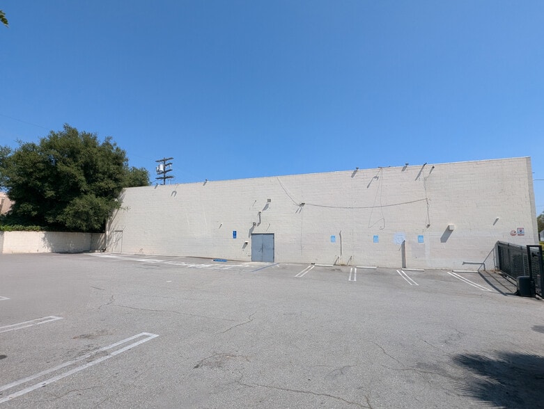 2829 N San Fernando Rd, Los Angeles, CA for lease - Building Photo - Image 3 of 10