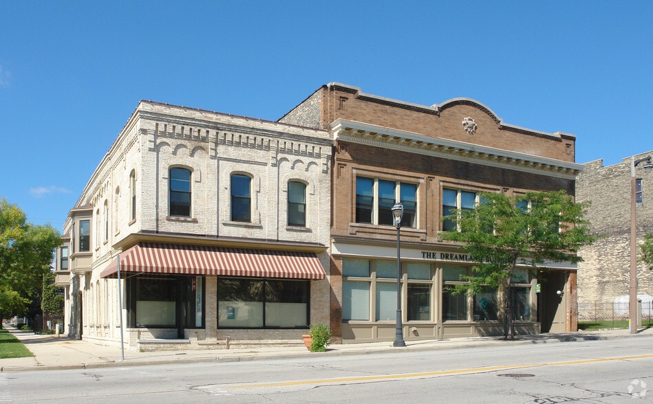 1801-1805 N Dr Martin Luther King Jr Dr, Milwaukee, WI for sale - Building Photo - Image 2 of 9