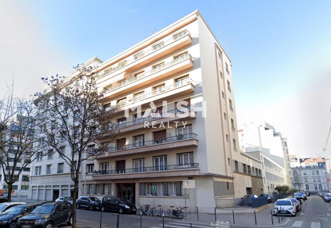 Office in Lyon for lease Building Photo- Image 1 of 3