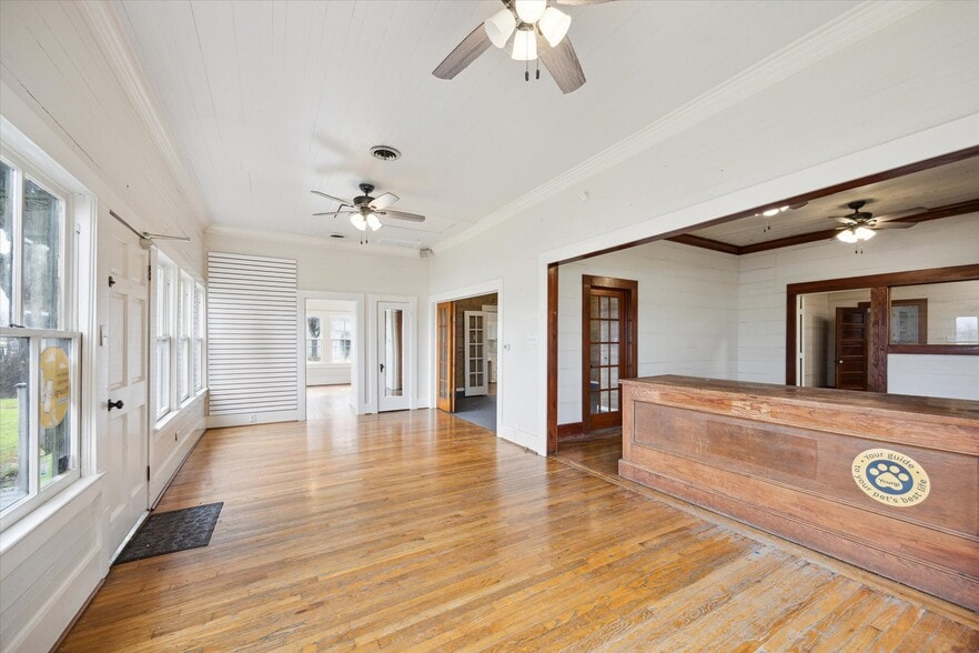 35119 FM 1093, Simonton, TX for sale - Interior Photo - Image 3 of 14