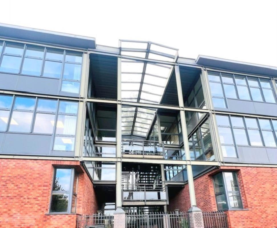 2 Bis Rue Francisco Ferrer, SAINT CYR L ECOLE for lease Building Photo- Image 1 of 24
