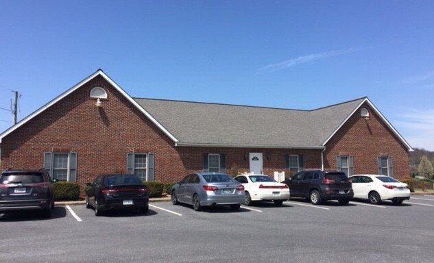 584 Lee Hwy, Verona, VA for sale - Building Photo - Image 1 of 1