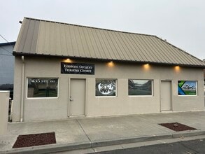 435 SW Dorion Ave, Pendleton, OR for lease Building Photo- Image 2 of 11