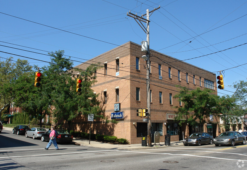 1824 Murray Ave, Pittsburgh, PA for lease - Building Photo - Image 1 of 3