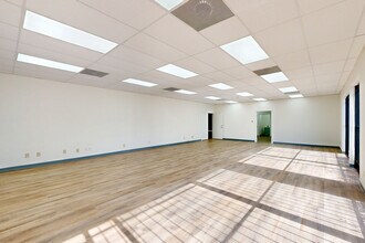 2748-2758 Bingle Rd, Houston, TX for lease Matterport 3D Scan- Image 1 of 9