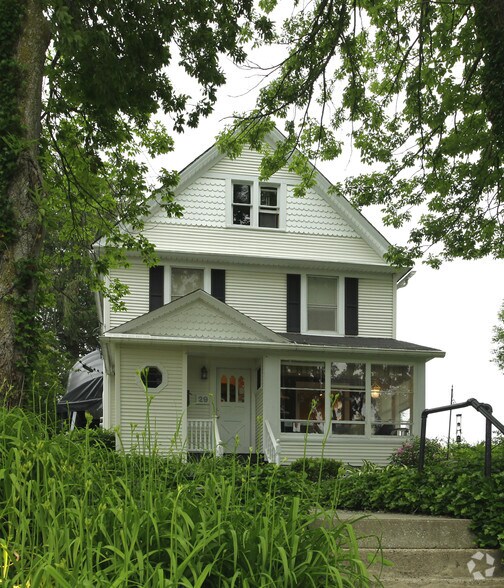 27 S Main St, Chagrin Falls, OH for sale - Primary Photo - Image 1 of 1