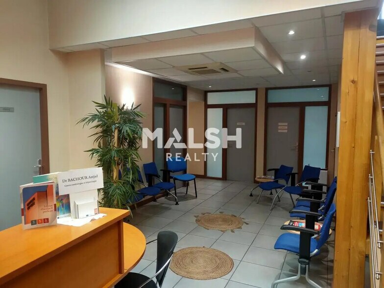 Office in Lyon for lease - Lobby - Image 3 of 8