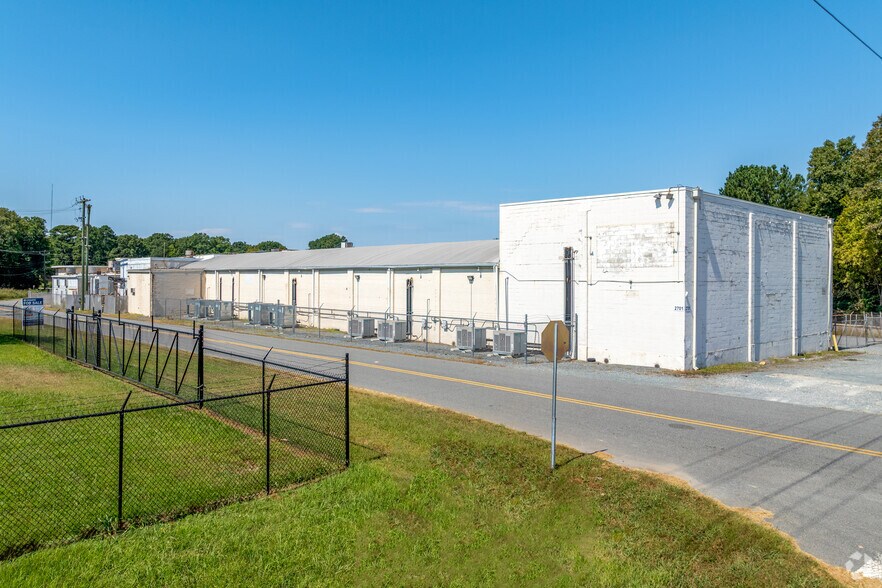 2701 Simpson St, Monroe, NC for sale - Primary Photo - Image 1 of 1