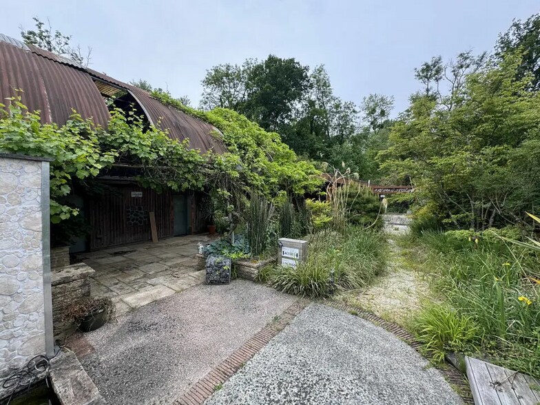 Flex in Presles for sale - Building Photo - Image 2 of 5